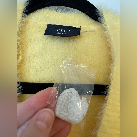 NWT VICI Yellow Fuzzy Knit Pearl Heart Button Front Cardigan- Size Small - Picture 8 of 13